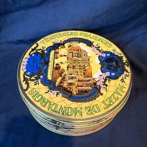 Vintage Veritables Praslines Mazet de Montargis France Empty Candy Tin
